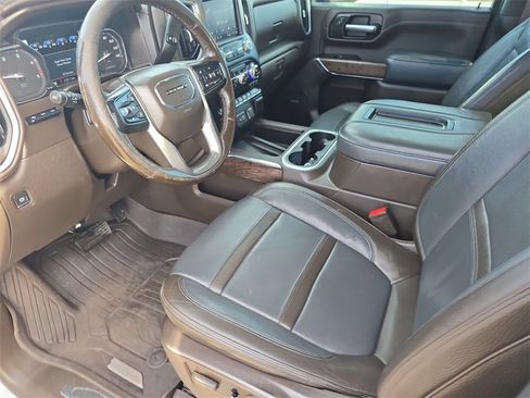 Used 2021 GMC Sierra 3500 Denali w/ Denali Ultimate Package image 17