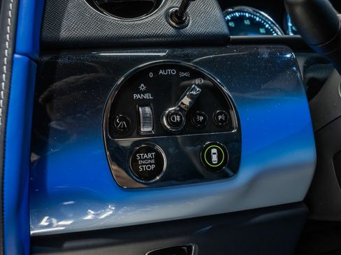 Used 2024 Rolls-Royce Cullinan Black Badge image 28