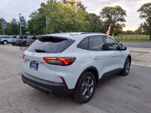 Certified 2025 Ford Escape ST-Line w/ Cold Weather Package FWD image 3