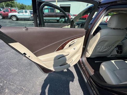 Used 2016 Buick LaCrosse Leather image 19
