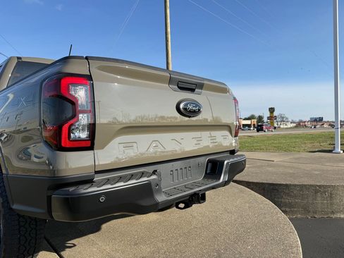 New 2025 Ford Ranger Lariat w/ Black Appearance Package AWD/4WD image 9