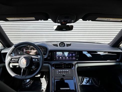 New 2026 Porsche Panamera 4 image 13