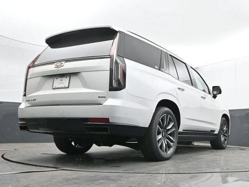 Used 2024 Cadillac Escalade Sport Platinum w/ LPO, Floor Liner Package AWD/4WD image 49