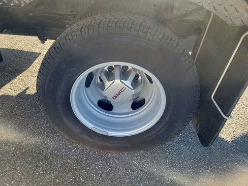 New 2025 GMC Sierra 3500 Pro w/ Convenience Package image 9