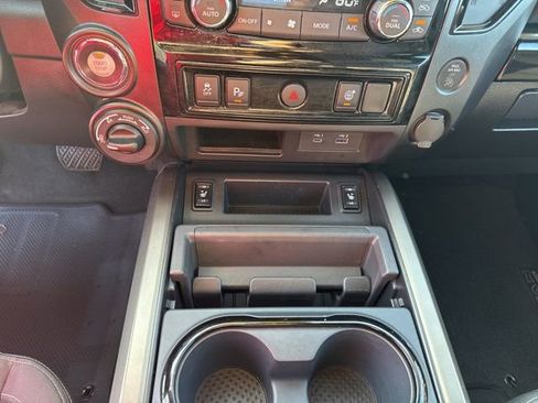 Used 2024 Nissan Titan SV w/ SV Bronze Edition Package image 21
