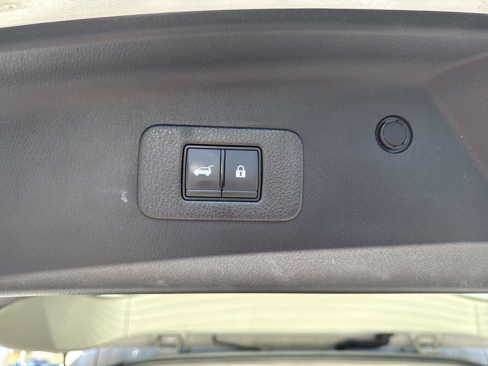 Used 2023 Nissan Armada SL w/ Captain's Chairs Package RWD image 30