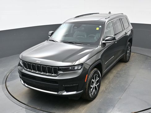 Used 2023 Jeep Grand Cherokee L Limited image 34