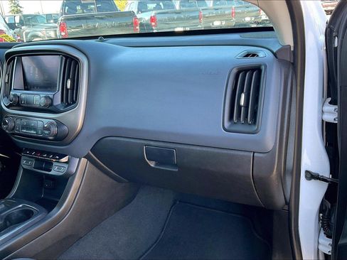 Used 2022 Chevrolet Colorado Z71 image 16