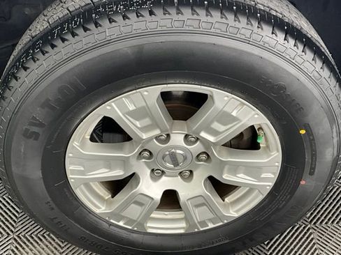 Used 2019 Nissan Titan SV AWD/4WD image 19
