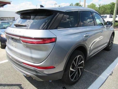 Used 2023 Lincoln Corsair Reserve FWD image 4