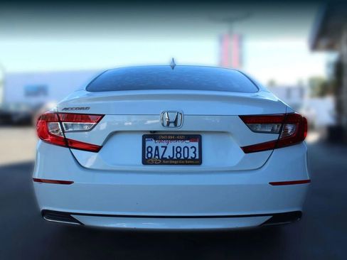 Used 2018 Honda Accord LX image 4