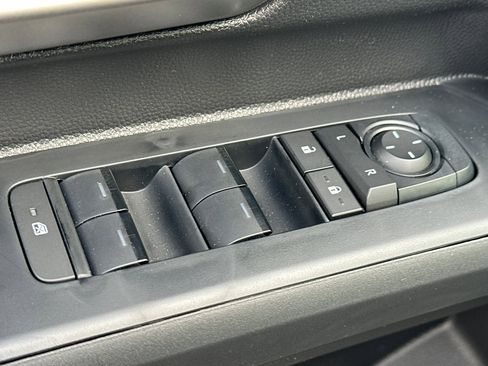 New 2025 Toyota Tacoma TRD Off-Road image 12