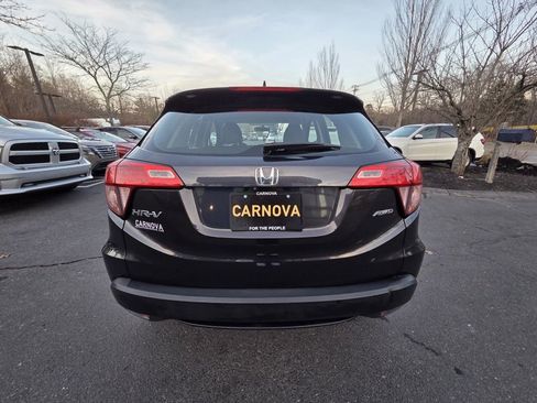 Used 2018 Honda HR-V LX image 8