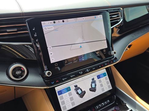 Used 2025 Jeep Grand Wagoneer Series III w/ Quick Order Packagew 28T image 17