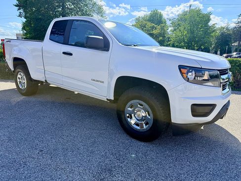 Used 2017 Chevrolet Colorado W/T w/ WT Convenience Package AWD/4WD image 2