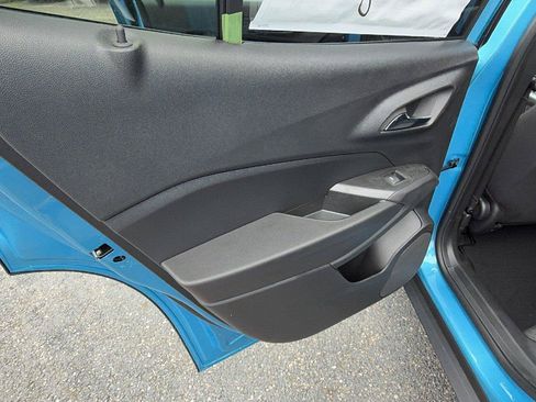New 2026 Chevrolet Trax LS w/ LS Convenience Package FWD image 18