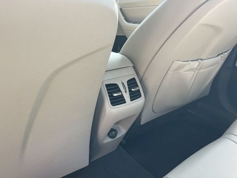 Used 2019 Hyundai Sonata Limited w/ Ultimate Package 04 FWD image 13