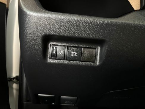 Used 2024 Toyota RAV4 LE AWD/4WD image 13