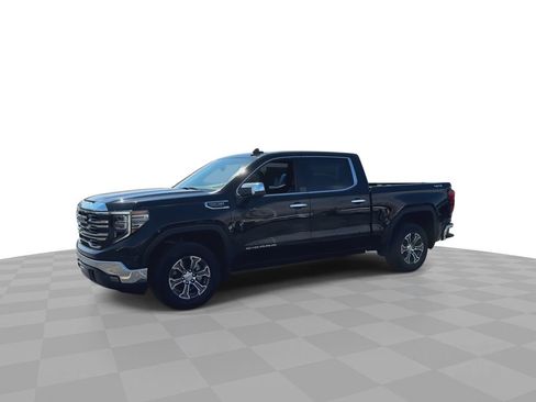 Used 2025 GMC Sierra 1500 SLT AWD/4WD image 4