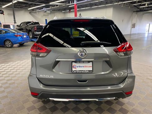 Used 2018 Nissan Rogue SV AWD/4WD image 5