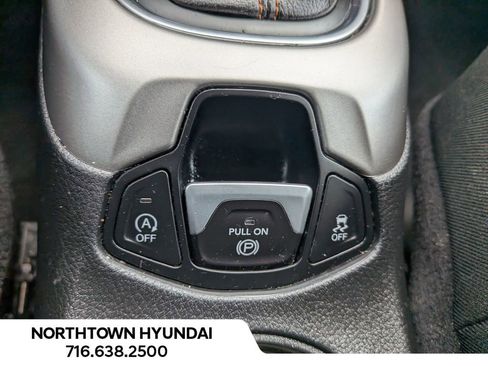 Used 2018 Jeep Compass Latitude w/ Popular Equipment Group image 14