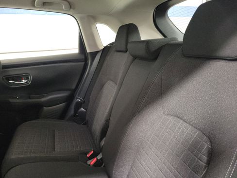 Certified 2025 Honda HR-V LX image 9