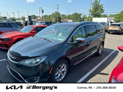 Used 2018 Chrysler Pacifica Limited w/ Advanced Safetytec Group