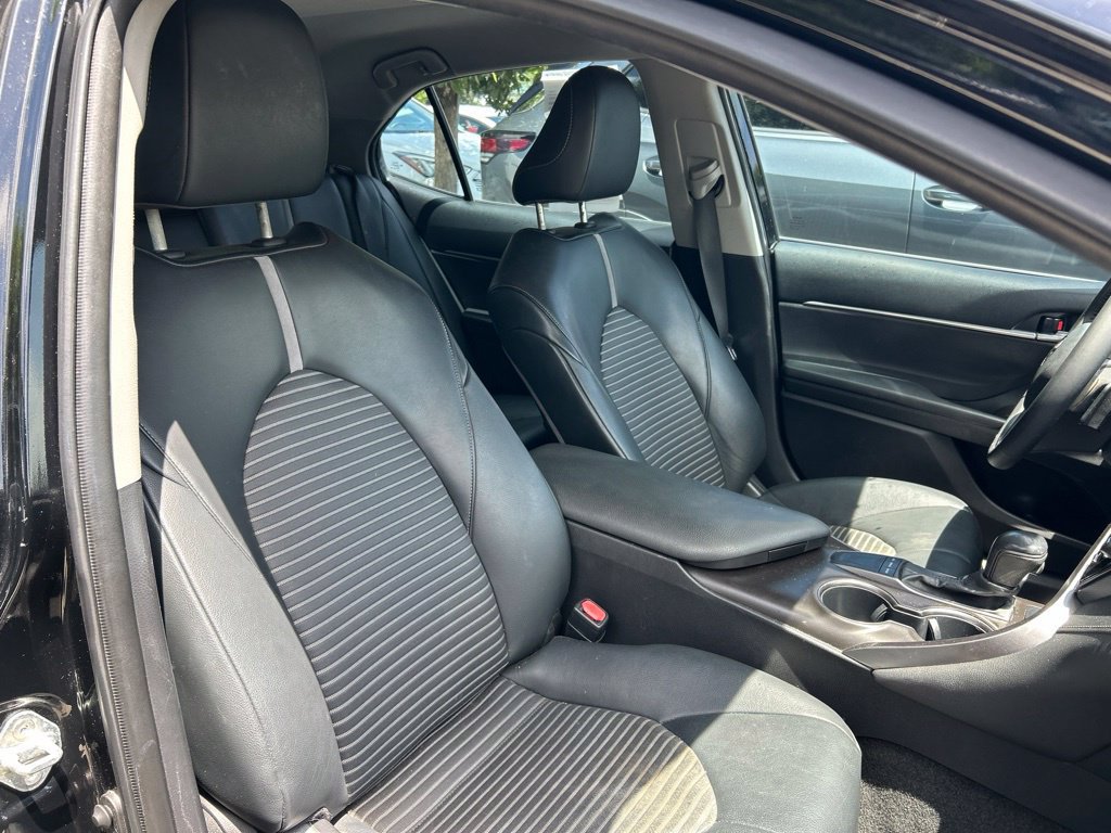 Used 2022 Toyota Camry SE FWD image 39