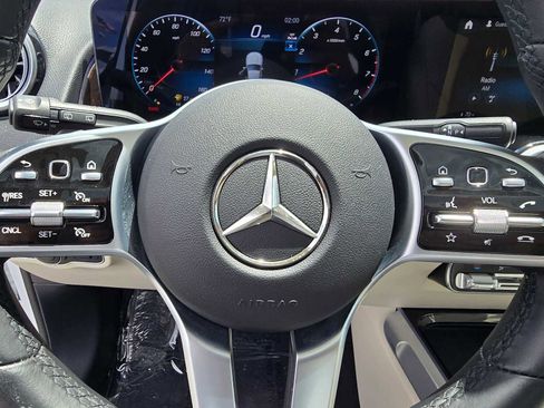 Used 2023 Mercedes-Benz GLB 250 4MATIC image 25