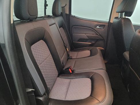 Used 2017 Chevrolet Colorado Z71 AWD/4WD image 19
