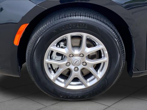 Used 2025 Chrysler Pacifica Select FWD image 11