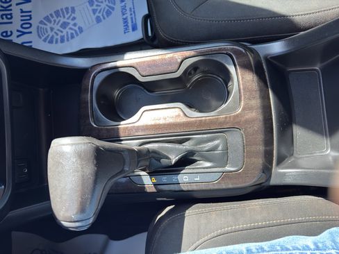 Used 2019 GMC Canyon SLE RWD image 15
