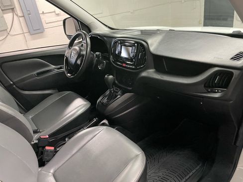 Used 2019 RAM ProMaster City Tradesman SLT FWD image 12