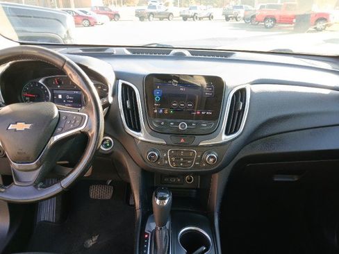 Used 2020 Chevrolet Equinox LT image 15
