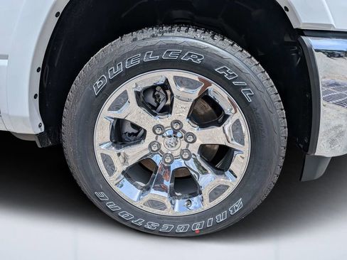 New 2026 RAM 1500 4x4 Crew Cab image 10