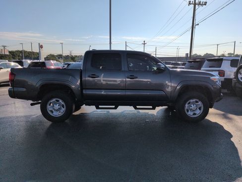 Used 2020 Toyota Tacoma SR AWD/4WD image 6