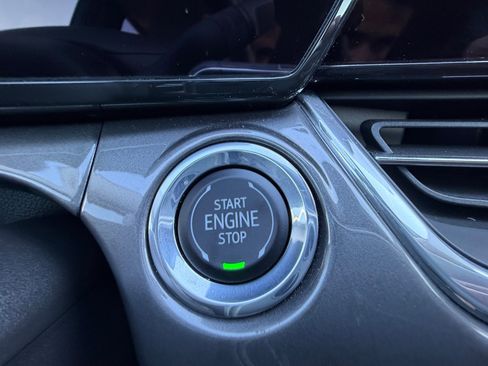 Used 2025 Chevrolet Trax ACTIV w/ Driver Confidence Package image 30