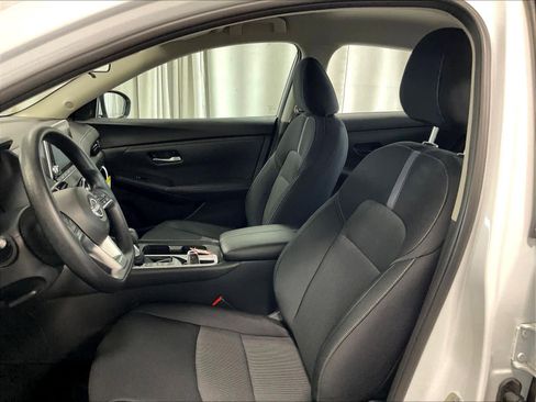 Certified 2025 Nissan Sentra SV image 10