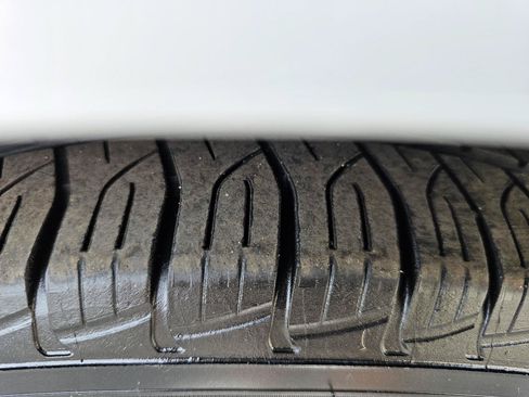 Used 2013 Ford Fusion SE FWD image 31