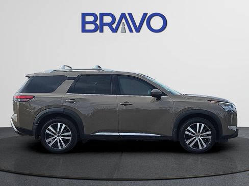 Used 2025 Nissan Pathfinder Platinum w/ Cargo Package FWD image 7