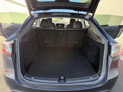 Used 2023 Tesla Model Y AWD image 16