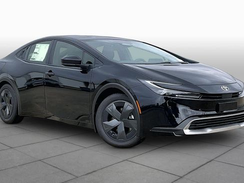 New 2026 Toyota Prius Plug-In Hybrid FWD image 2