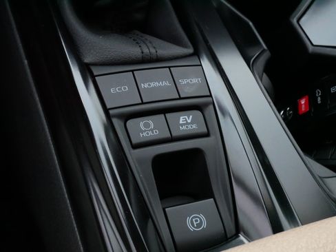 Certified 2025 Toyota Camry SE AWD/4WD image 29