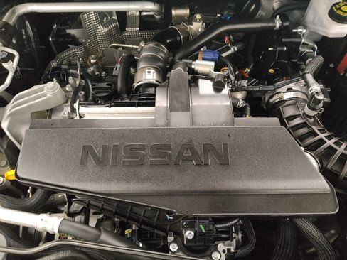 Used 2024 Nissan Rogue S FWD image 30