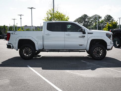 Used 2023 GMC Sierra 1500 Elevation w/ Preferred Package AWD/4WD image 11
