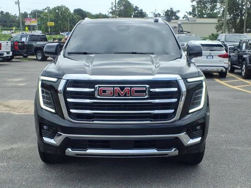 Used 2025 GMC Yukon Elevation w/ Elevation Premium Package AWD/4WD image 2