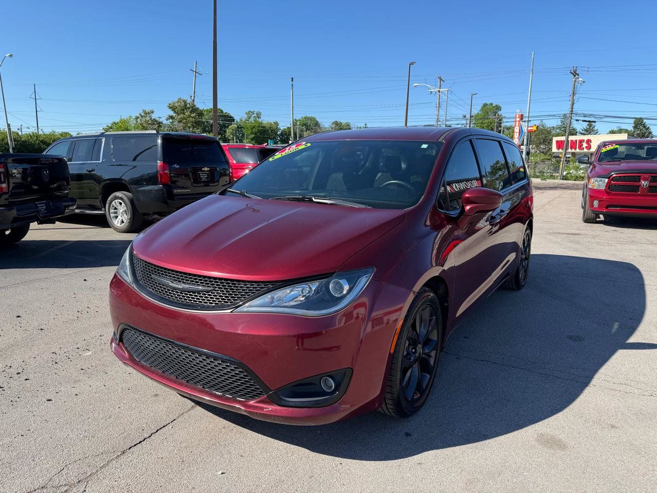 Used 2018 Chrysler Pacifica Touring Plus w/ S Appearance Package FWD image 5
