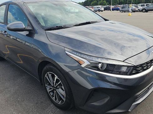 Used 2023 Kia Forte LXS FWD image 4