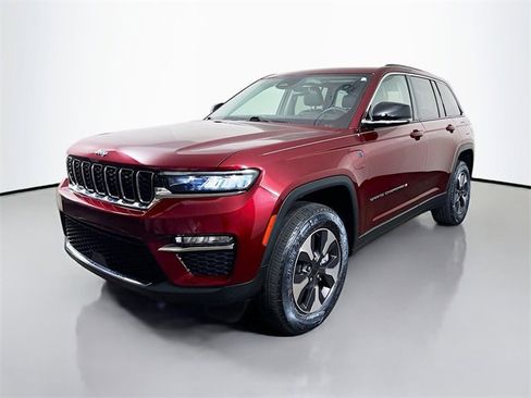 Used 2022 Jeep Grand Cherokee Limited 4xe image 5
