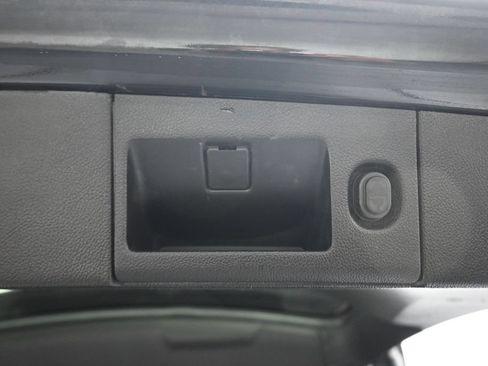 Used 2017 Chevrolet Tahoe LT w/ LT Midnight Edition AWD/4WD image 51